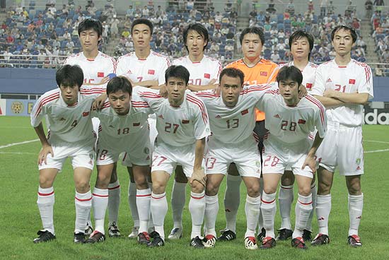 中国足球员vs日本足球员