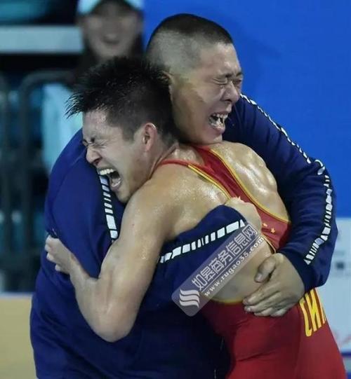 世界冠军摔跤蒙古vs中国的相关图片